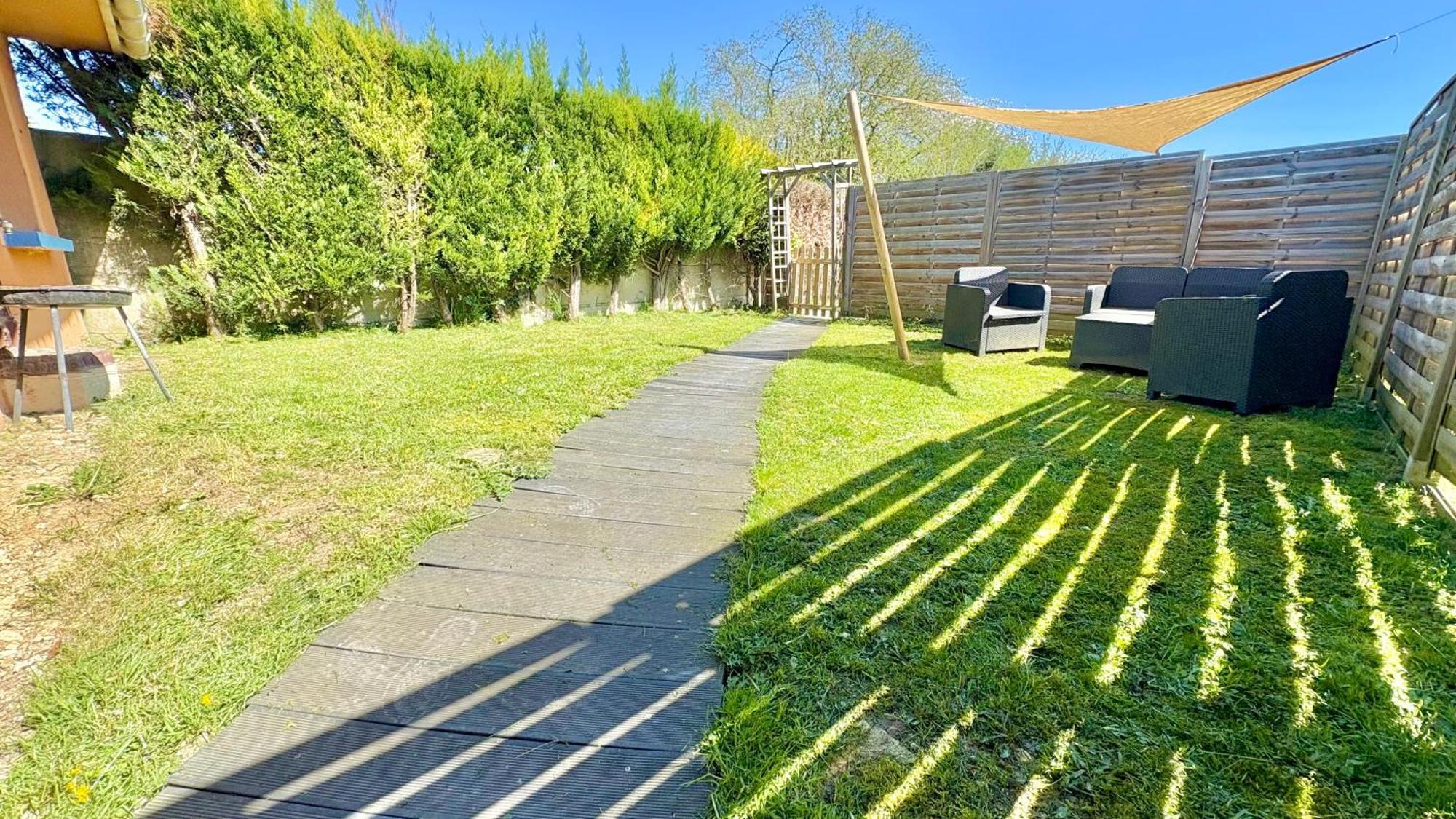 Secret Garden Parking Hyper Centre & Calme Apartment Claye Souilly Bagian luar foto